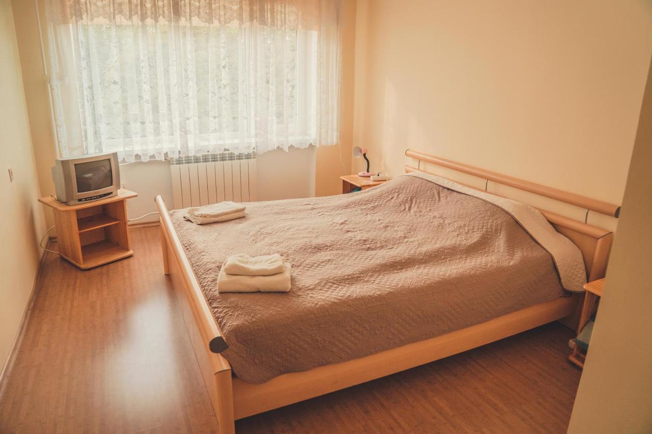 Hostel Nele Jõhvi Buitenkant foto